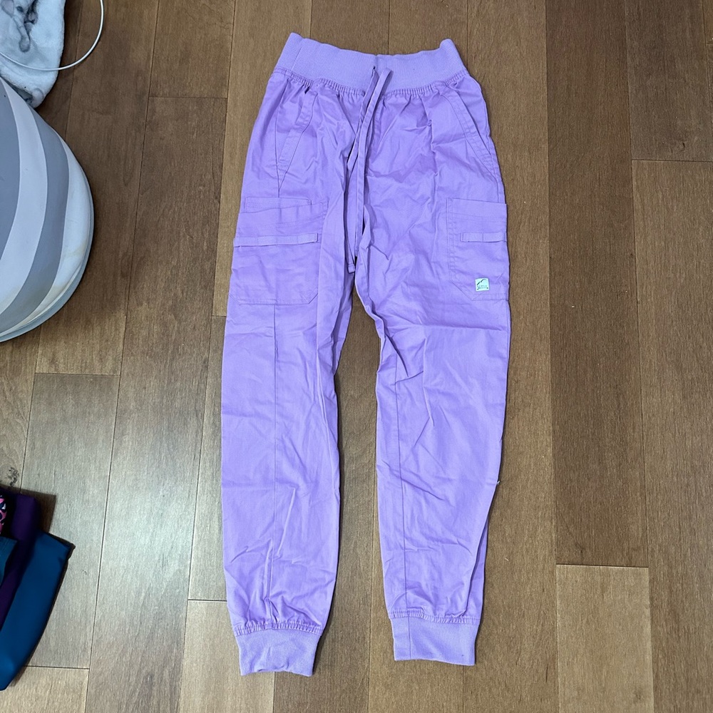 Jogger scrub pants